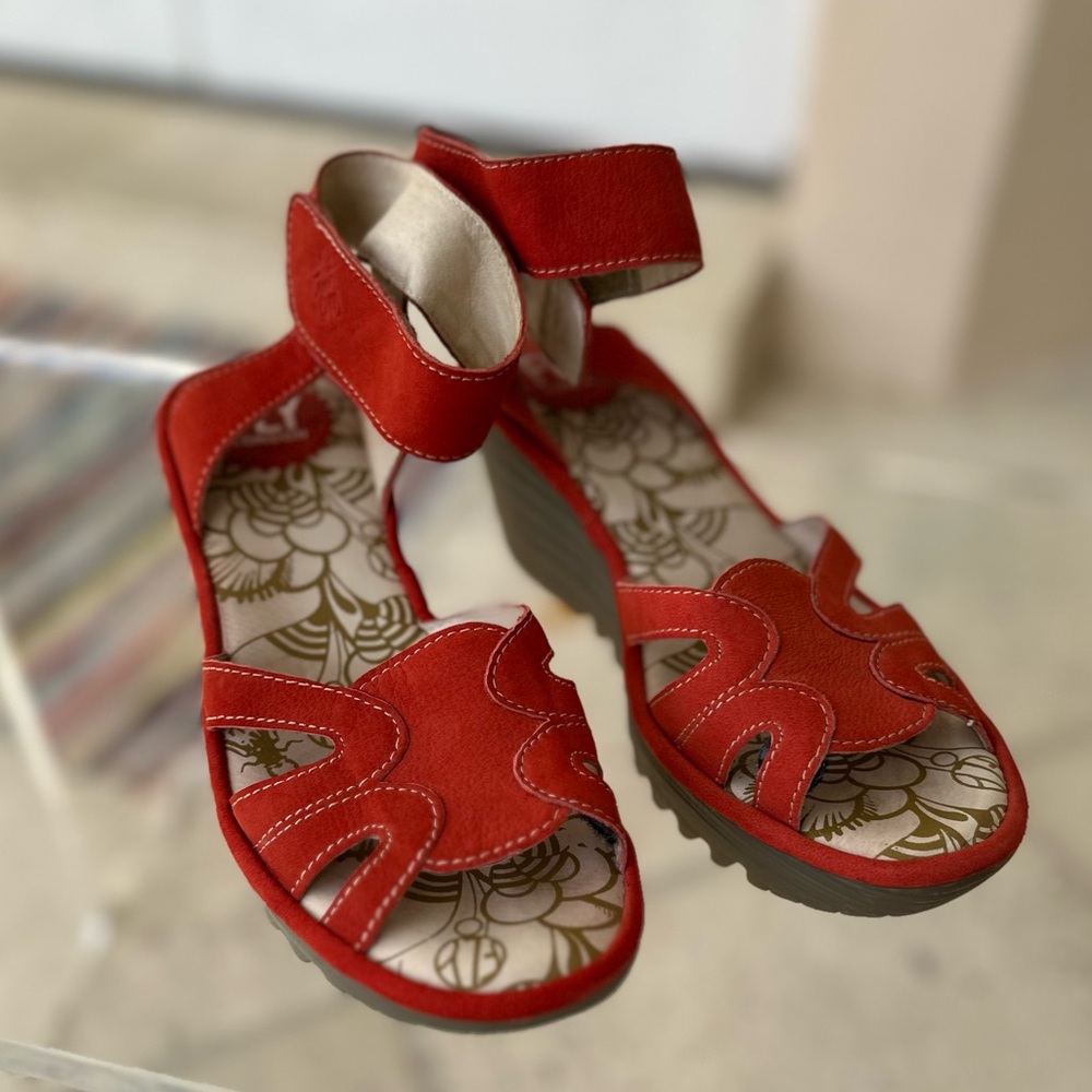 Fly London women’s sandals